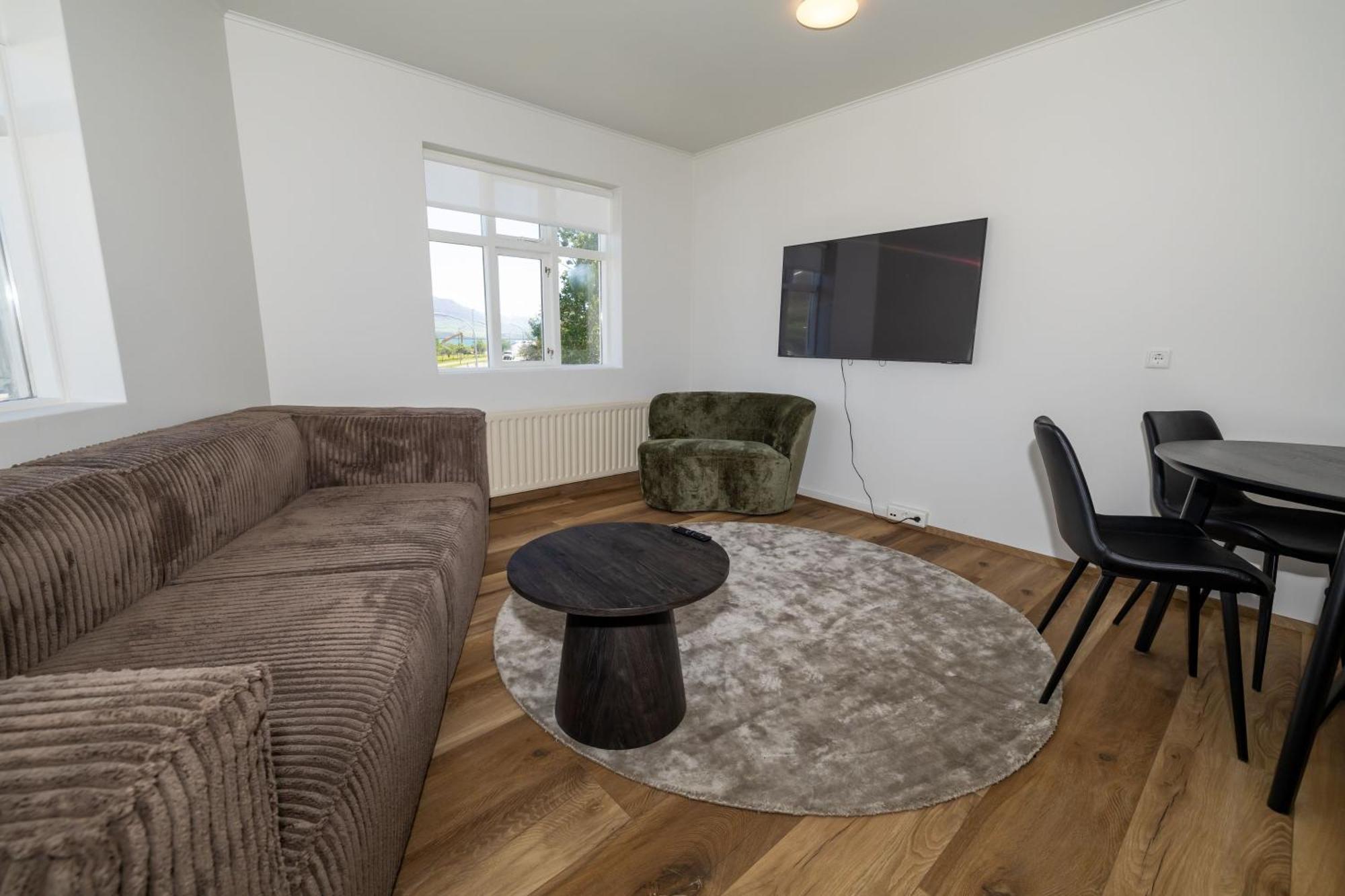 Steinaskjol Apartments อาคูเรย์รี ภายนอก รูปภาพ