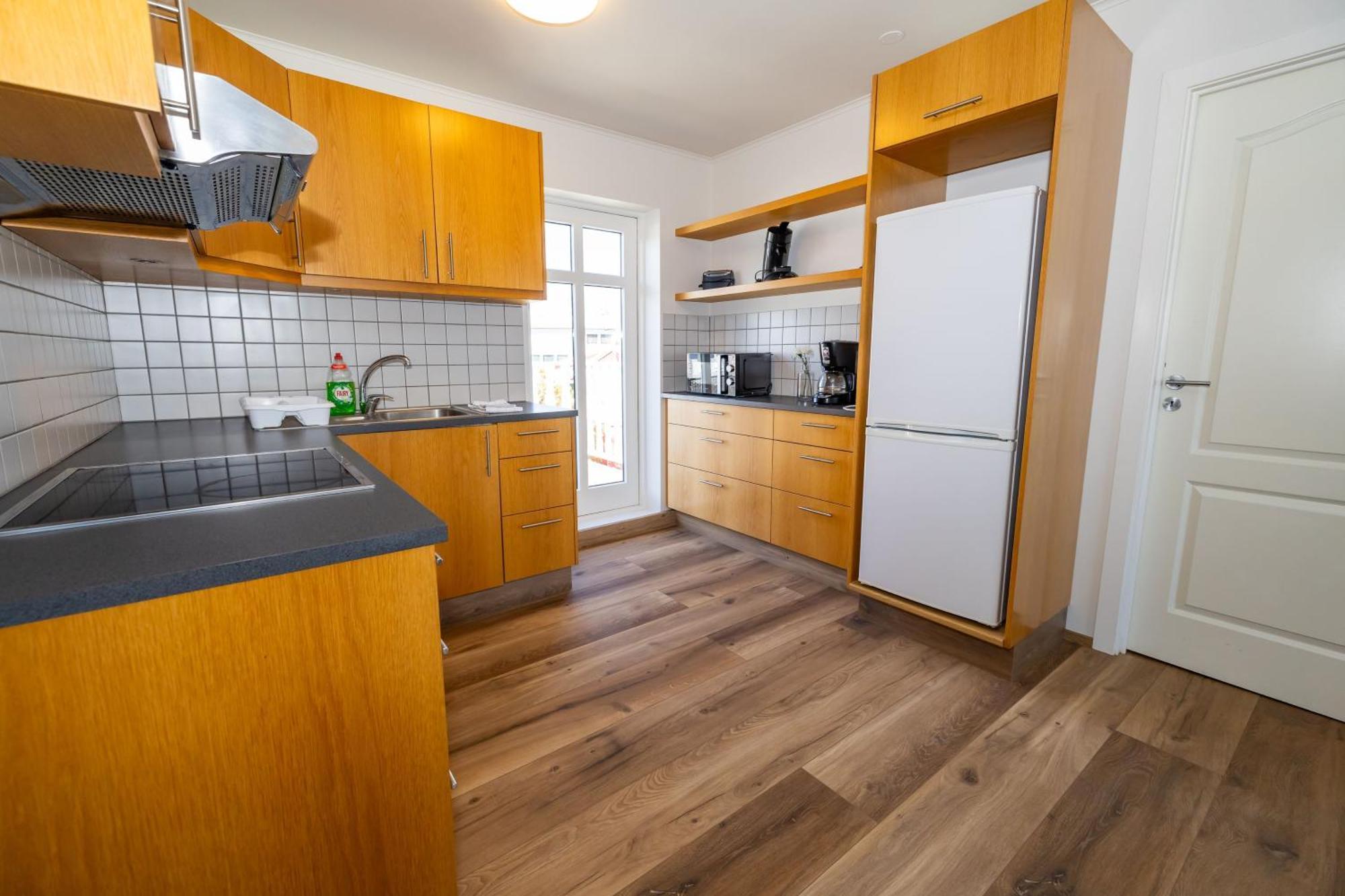 Steinaskjol Apartments อาคูเรย์รี ภายนอก รูปภาพ