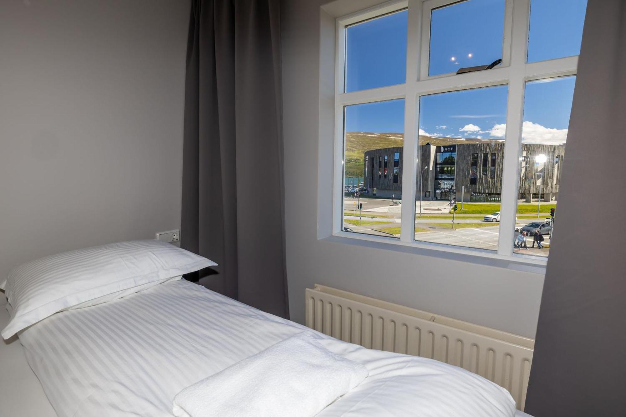 Steinaskjol Apartments อาคูเรย์รี ภายนอก รูปภาพ