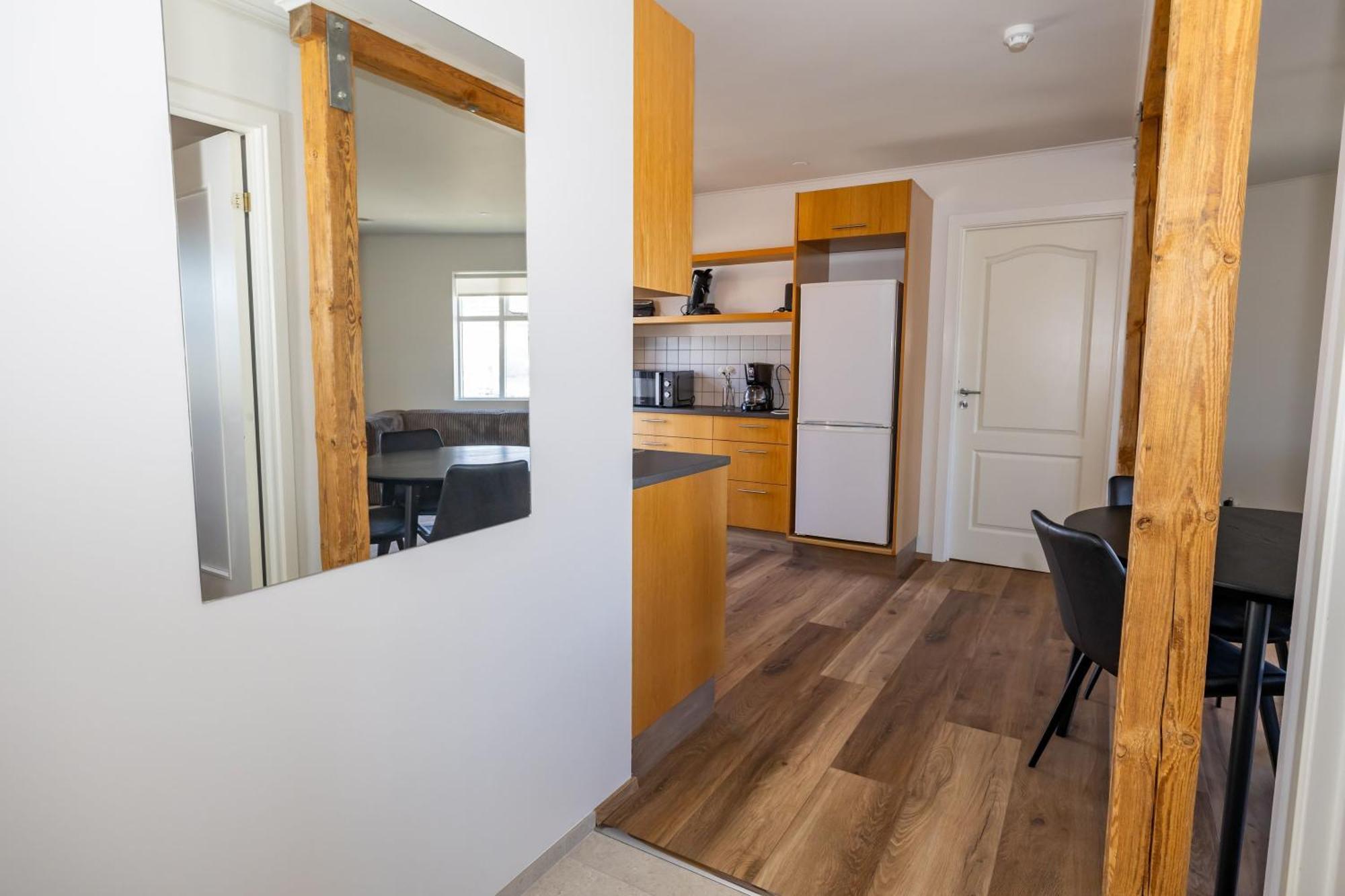 Steinaskjol Apartments อาคูเรย์รี ภายนอก รูปภาพ