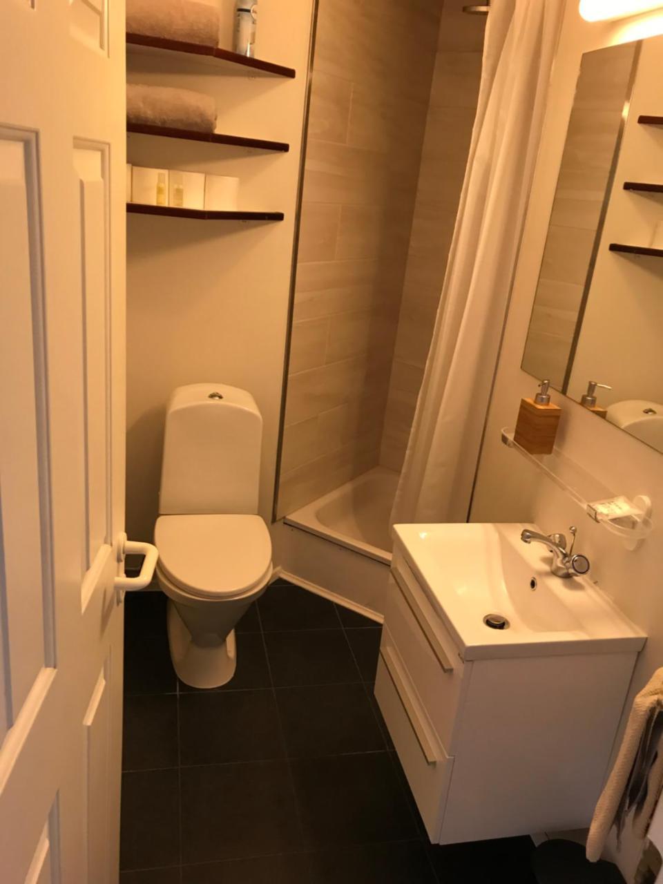 Steinaskjol Apartments อาคูเรย์รี ภายนอก รูปภาพ